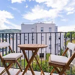 Marcus Mai - Two Bedroom With Balcony Apartman