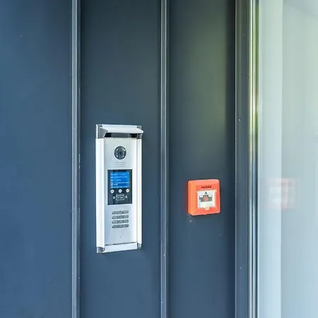 Marcus Mai - Two Bedroom With Balcony