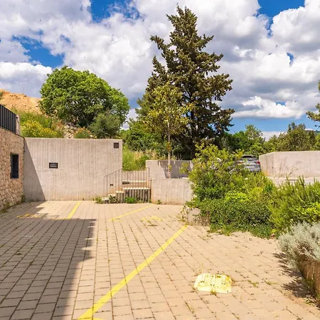 Marcus Mai - Two Bedroom With Balcony Διαμέρισμα