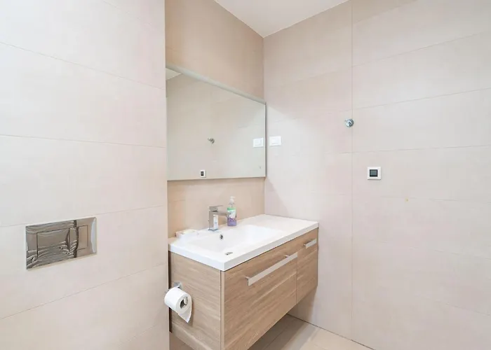 Apartamento Marcus Mai - Two Bedroom With Balcony