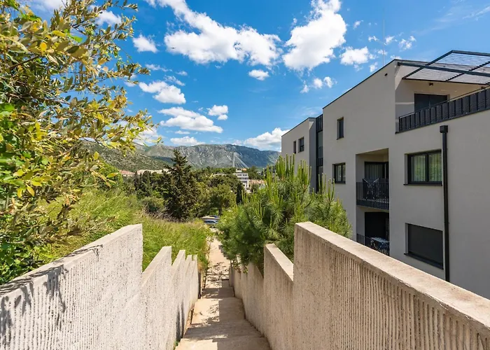 Marcus Mai - Two Bedroom With Balcony * Dubrovnik