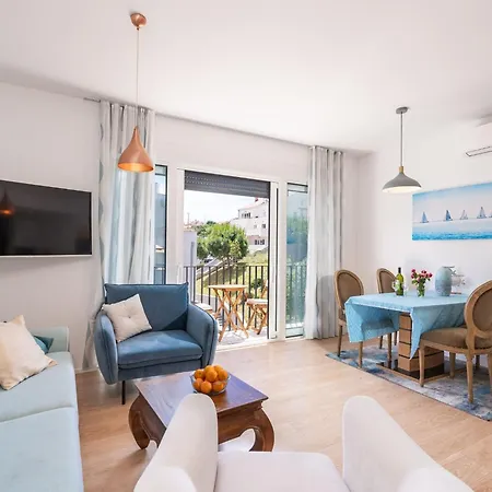 Marcus Mai - Two Bedroom With Balcony * Ragusa